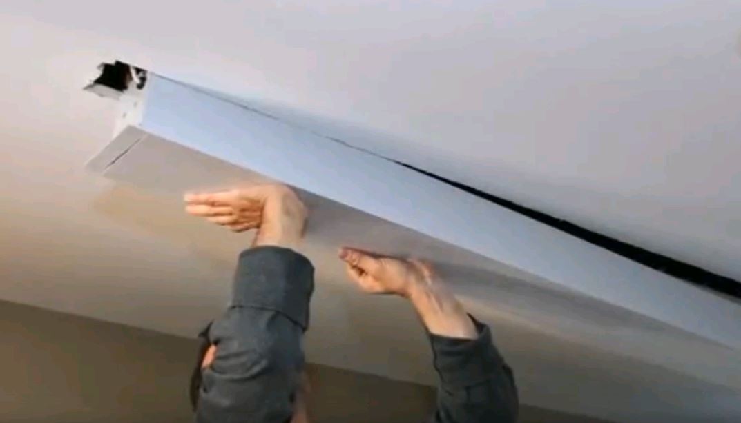 EVANESCE TAB TENSION B- IN-CEILING ELECTRIC LEINWÄNDE