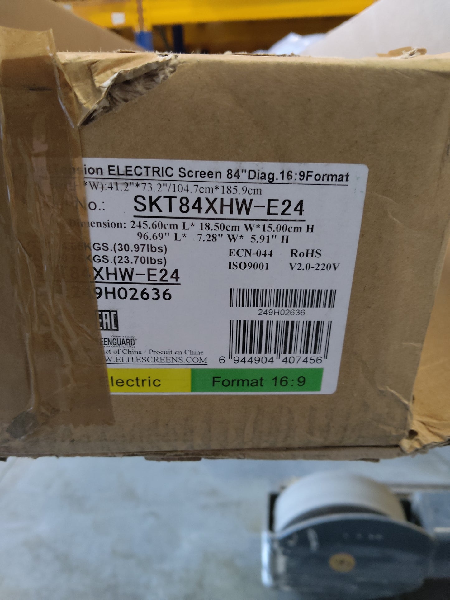 Usado - Aceptable // SAKER TAB TENSION - MaxWhite FG / Blanco / 16:9/84" (186x105 - Top-Drop 60cm) // SKT84XHW-E24--249H02636