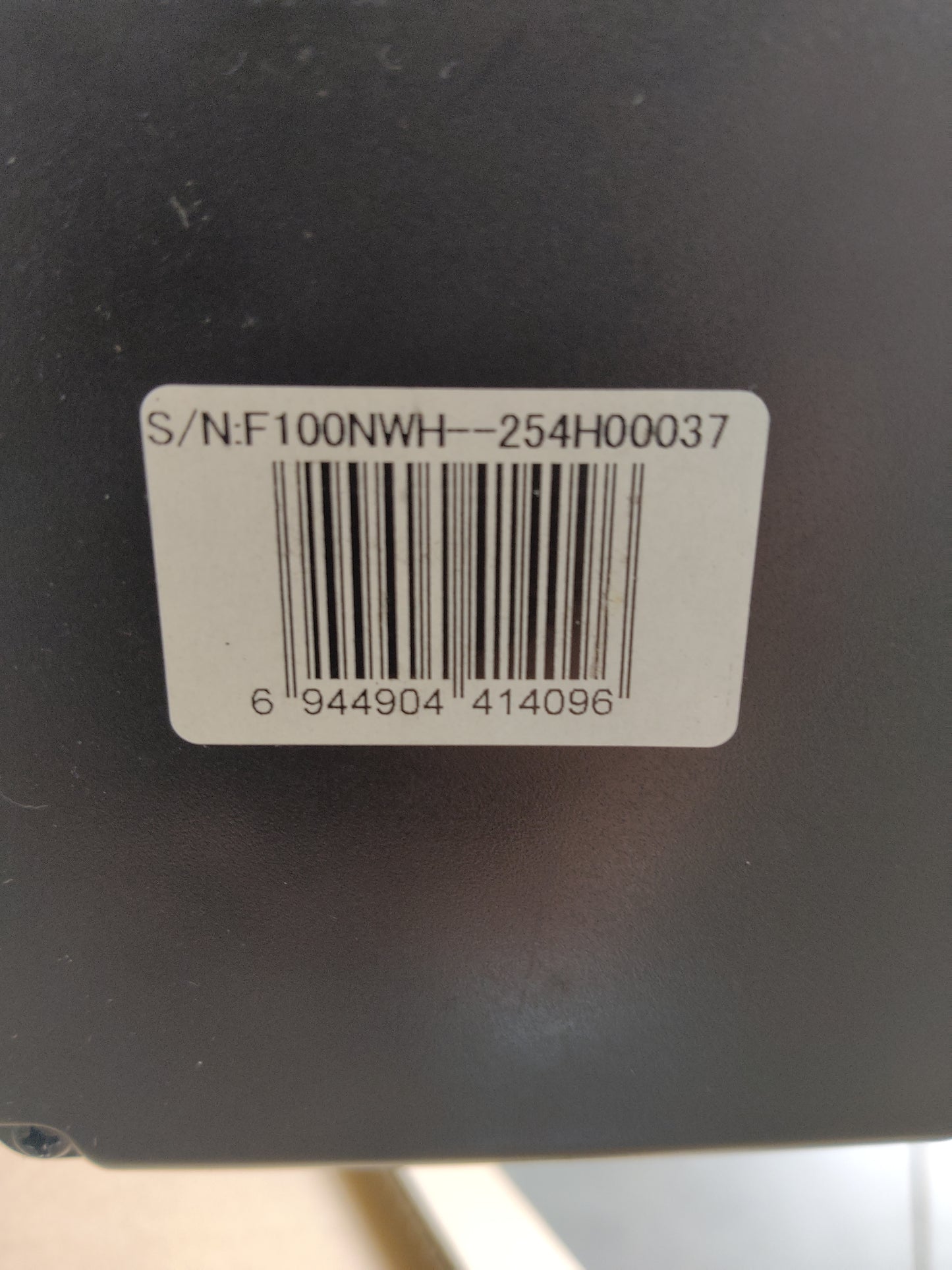 Usado - Estado: Como nuevo //EZ CINEMA - MaxWhite / 16:9 / 100" (222x125 cm)// B-F100NWH-254H00037